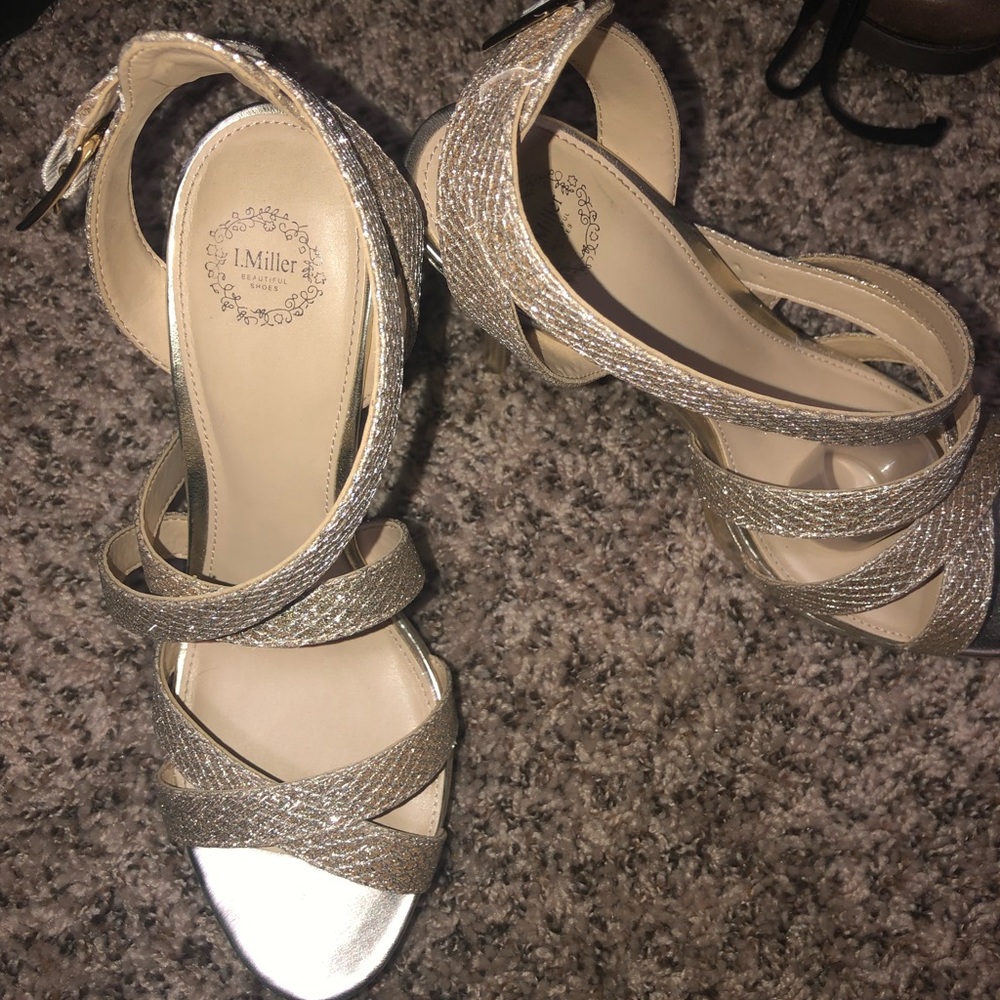 High heels - Picture 2 of 3